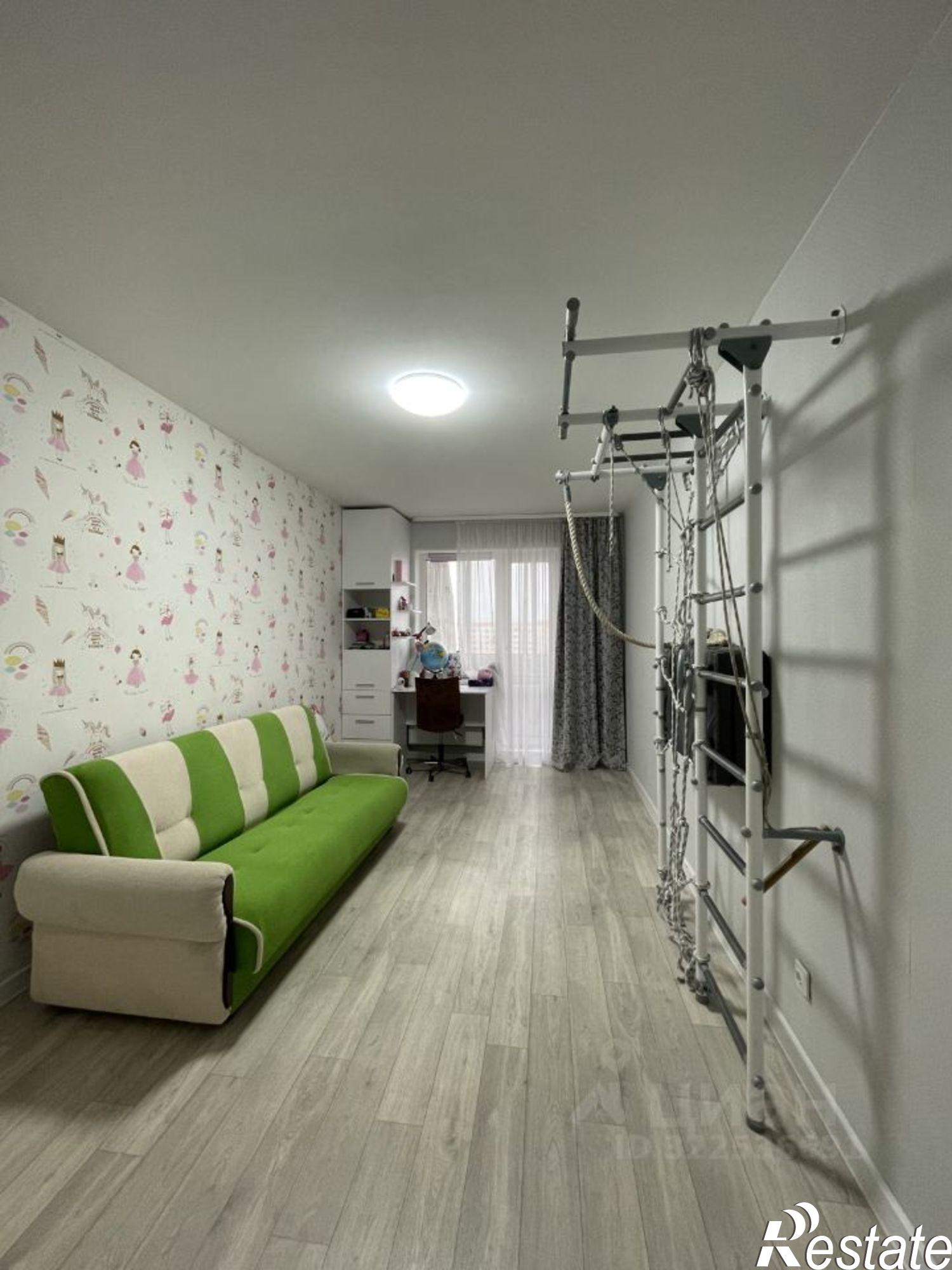 Купить квартиру за 8 000 000 рублей на ул Якова Павлова, 7 1