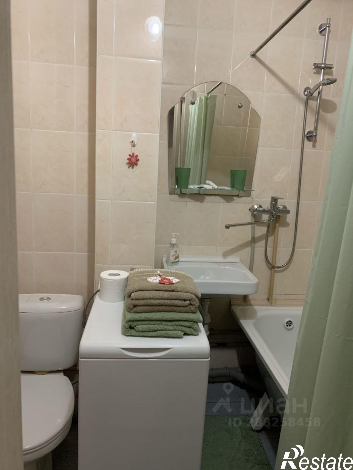 Сдать квартиру за 40 000 рублей на улица Кочетова, 8 к1