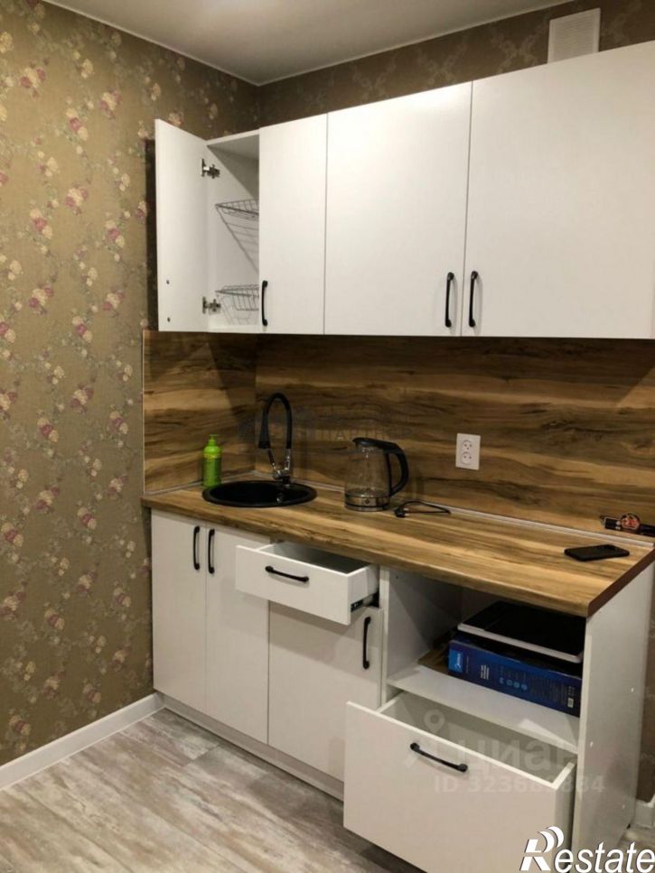 Комната ул Саши Устинова, 7,  д. 7