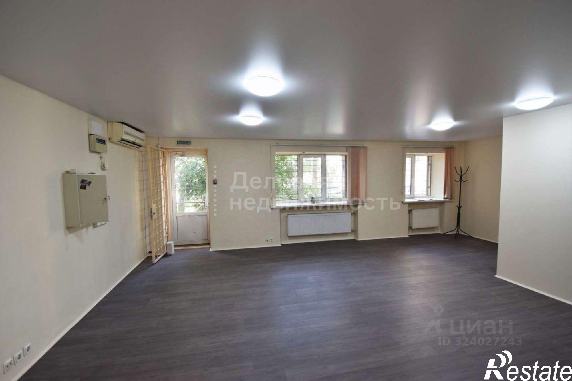 Купить торговое помещение за 18 450 000 рублей на ул Розважа, 11