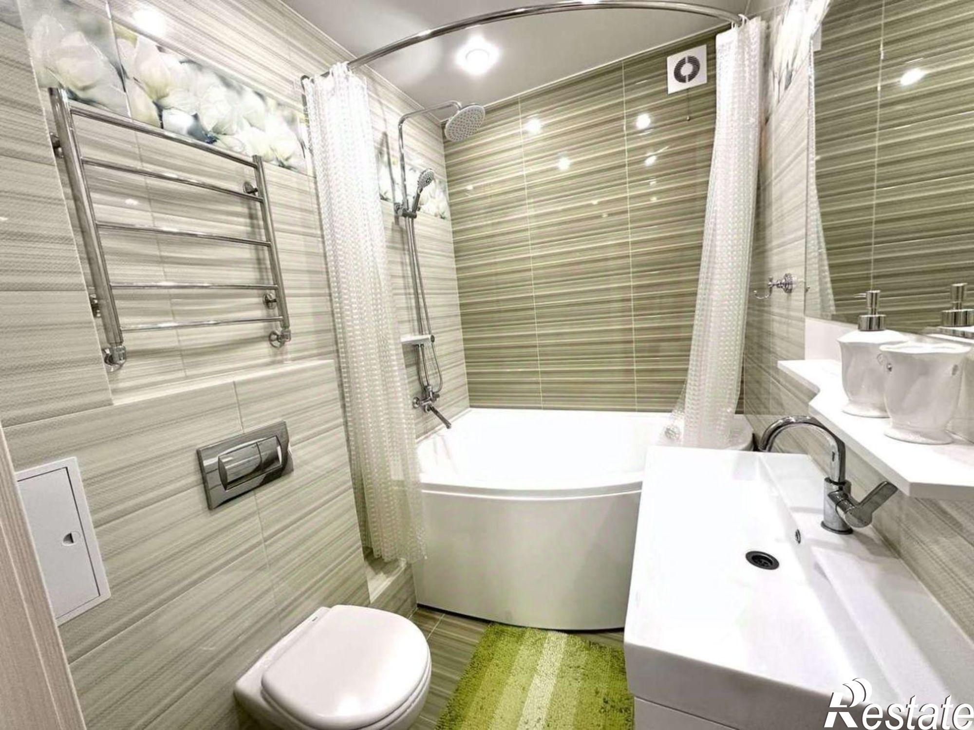 Купить квартиру за 9 990 000 рублей на ул Хутынская, 47А