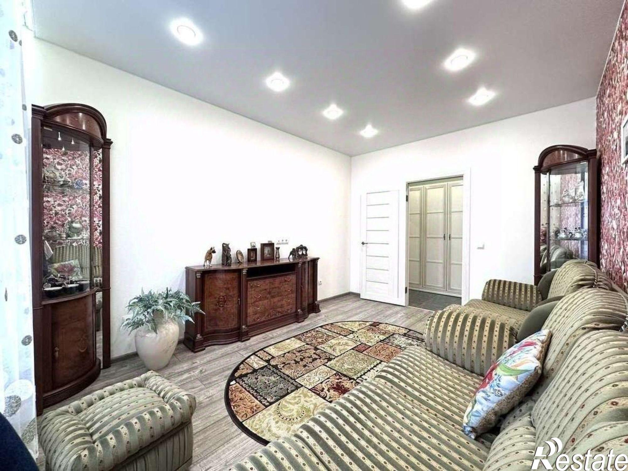 Купить квартиру за 9 990 000 рублей на ул Хутынская, 47А