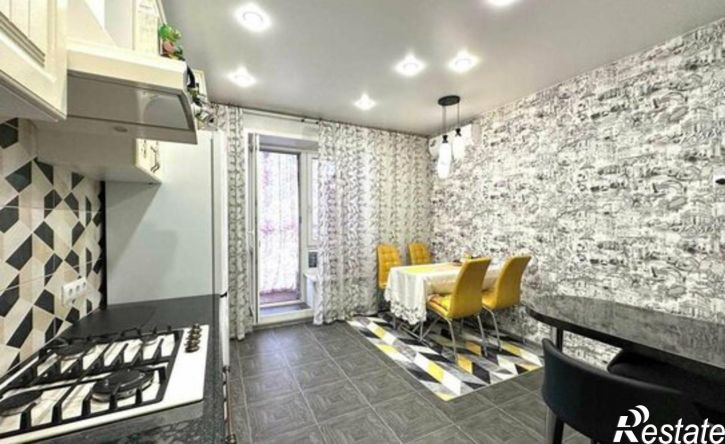 2-комн квартира ул Хутынская, 47А,  д. 47А