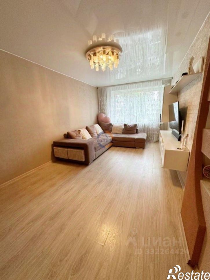 3-комн квартира ул Новгородская, 10,  д. 10
