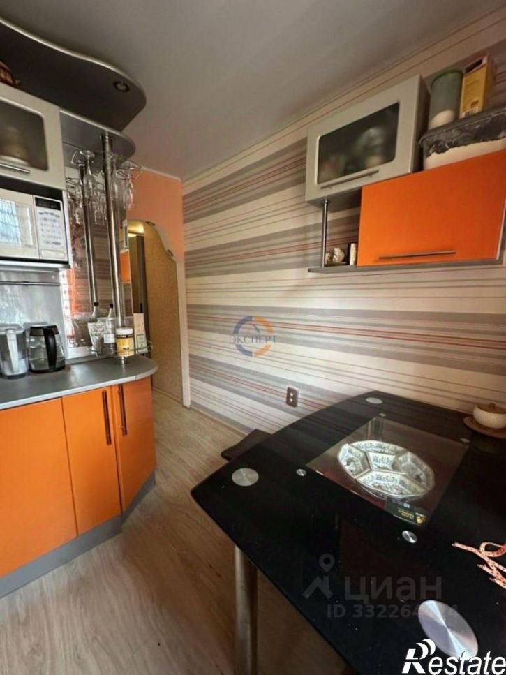 3-комн квартира ул Новгородская, 10,  д. 10