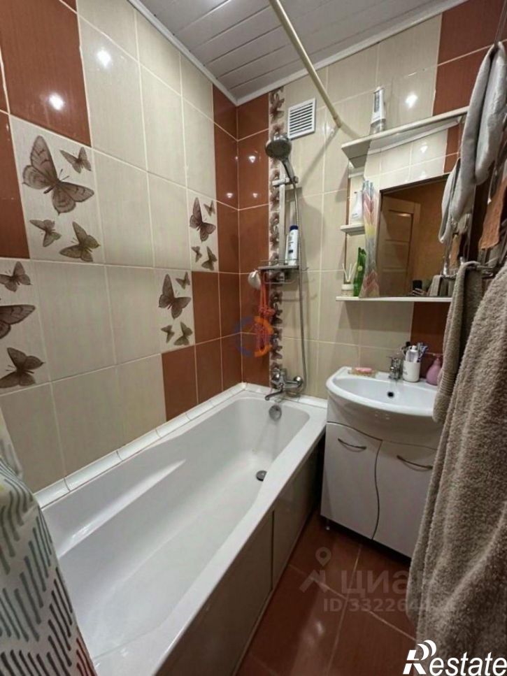 3-комн квартира ул Новгородская, 10,  д. 10