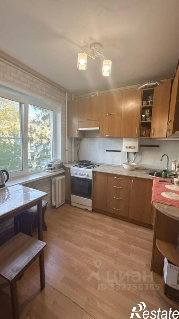 3-комн квартира ул Химиков, 10,  д. 10