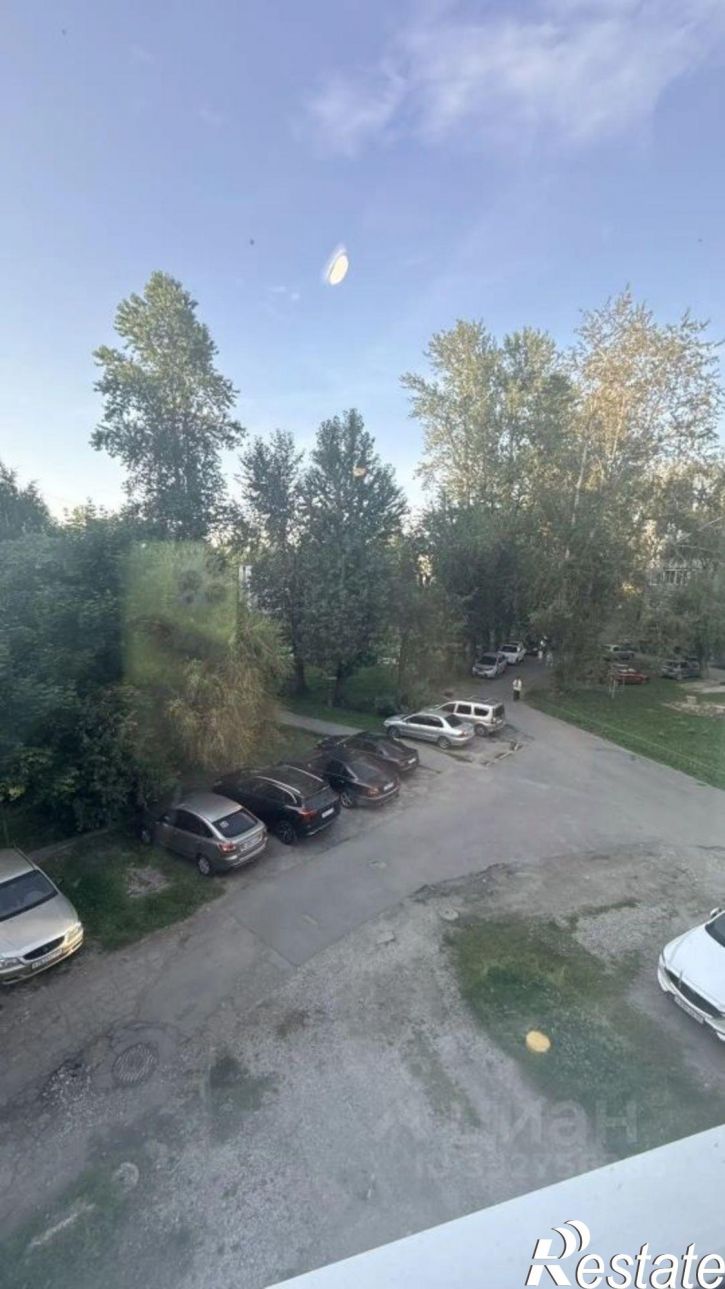 3-комн квартира ул Химиков, 10,  д. 10