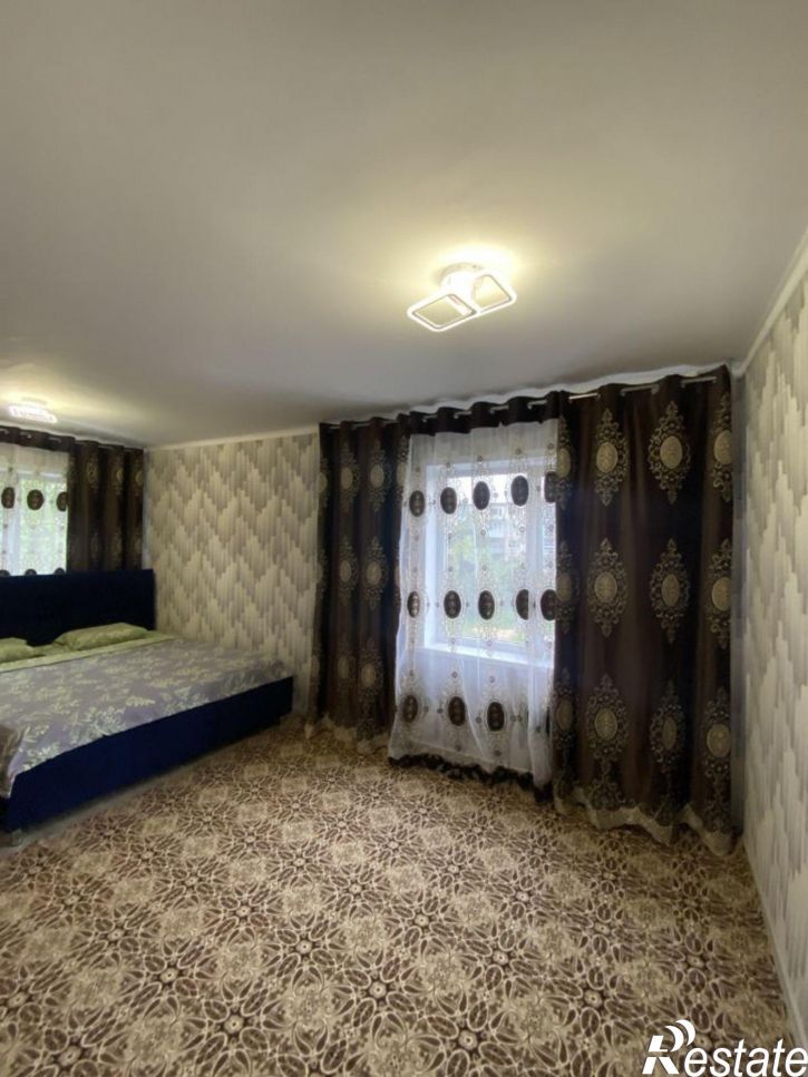 3-комн квартира ул Химиков, 8,  д. 8